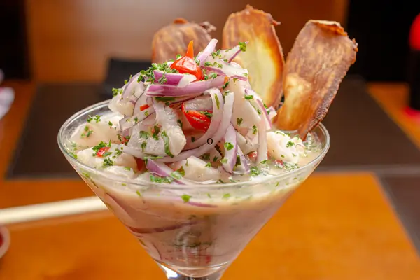 Ceviche tradicional simples e fácil