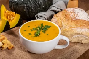 caldo vegano de abóbora cabotiã